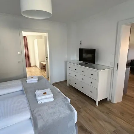 Gaestewohnung Schlossblick Apartamento *