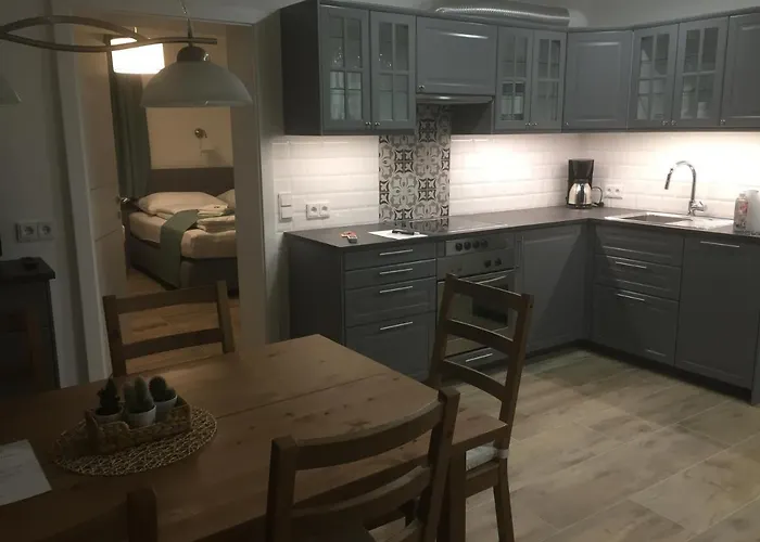 Gaestewohnung Schlossblick * Grödig