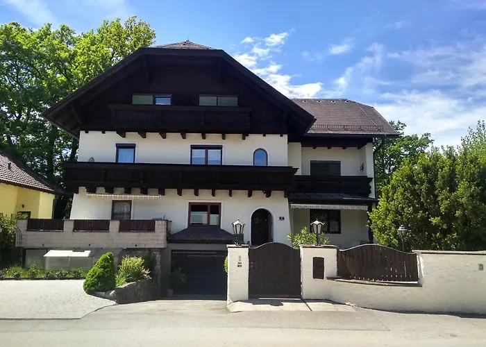 Gaestewohnung Schlossblick Apartamento Grödig